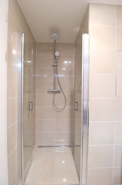 Sprchový kout - Pronájem bytu 1+kk v osobním vlastnictví 35 m², Praha 9 - Hloubětín