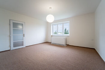 Prodej bytu 3+1 v osobním vlastnictví 86 m², Bečváry