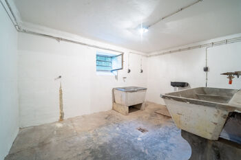 Sklep vyhrazený k bytu - Prodej bytu 3+1 v osobním vlastnictví 58 m², Bečváry