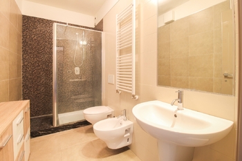 koupelna pro hosty - Prodej bytu 4+kk v osobním vlastnictví 141 m², Montesilvano