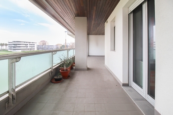 výstup na terasu - Prodej bytu 4+kk v osobním vlastnictví 141 m², Montesilvano