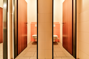 +420 739 604 767 I vaclav.adamcik@re-max.cz I pronájem komerčních prostor Ostrava - Pronájem výrobních prostor 720 m², Ostrava