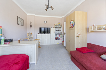 pokoj - Prodej domu 150 m², Jindřichův Hradec