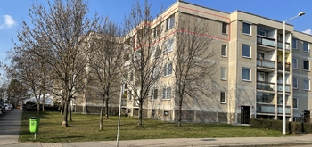 celkový pohled na dům - Pronájem bytu 3+1 v osobním vlastnictví 62 m², Praha 4 - Modřany