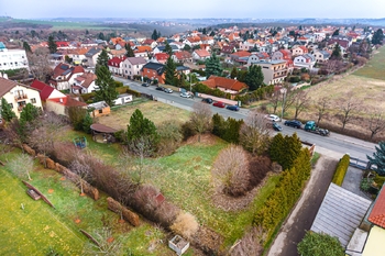 Prodej pozemku 1391 m², Praha 6 - Suchdol