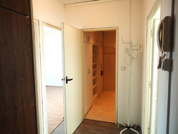 Pronájem bytu 3+1 v osobním vlastnictví 56 m², Praha 4 - Podolí