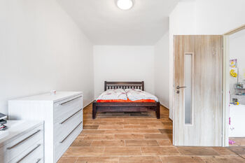 Prodej domu 363 m², Paračov