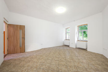 Prodej domu 363 m², Paračov