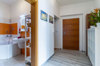 Pronájem bytu 2+kk v osobním vlastnictví 70 m², Praha 8 - Libeň
