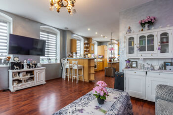 Prodej nájemního domu 1235 m², Mařenice