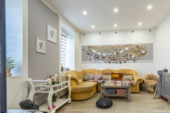 Prodej nájemního domu 1235 m², Mařenice