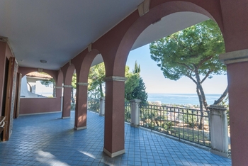 Patio - Prodej domu 570 m², Roseto degli Abruzzi 