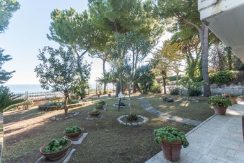 zahrada - Prodej domu 570 m², Roseto degli Abruzzi