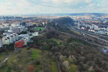 Nedaleký vrch Vítkov - Prodej bytu 2+1 v osobním vlastnictví 69 m², Praha 3 - Žižkov