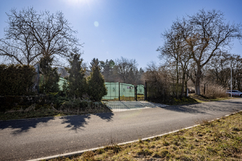 Stavební pozemek Lešany Nelahozeves - Prodej pozemku 1100 m², Nelahozeves
