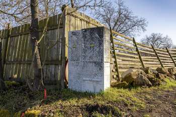Stavební pozemek Lešany Nelahozeves elektrická přípojka - Prodej pozemku 1100 m², Nelahozeves