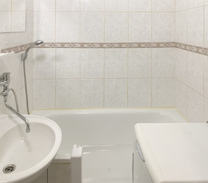 Koupelna s vanou - Pronájem bytu 2+1 v osobním vlastnictví 52 m², Rakovník