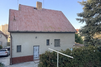 Prodej domu 272 m², Praha 9 - Hloubětín