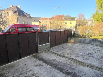 Prodej domu 272 m², Praha 9 - Hloubětín