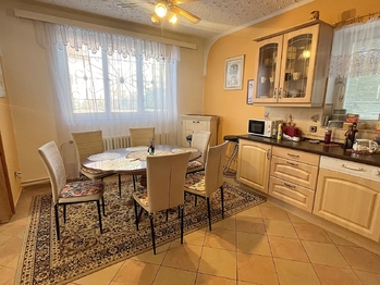 Prodej domu 272 m², Praha 9 - Hloubětín