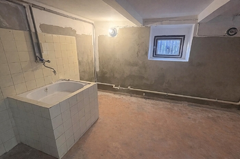 Prodej domu 272 m², Praha 9 - Hloubětín