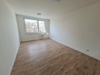 Pronájem bytu 1+kk v osobním vlastnictví 28 m², Praha 4 - Modřany