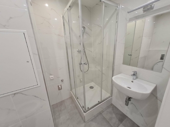 Pronájem bytu 1+kk v osobním vlastnictví 28 m², Praha 4 - Modřany