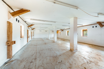 Prodej skladovacích prostor 537 m², Syrovátka