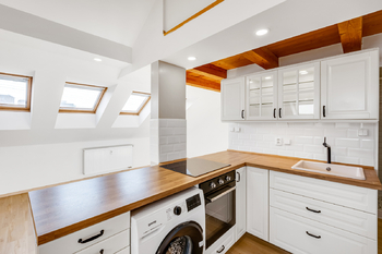 Prodej bytu 2+kk v osobním vlastnictví 82 m², Praha 4 - Záběhlice