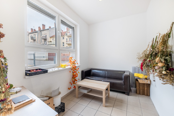 Prodej obchodních prostor 82 m², Znojmo