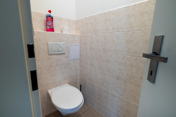 Prodej obchodních prostor 82 m², Znojmo