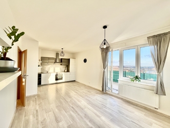 Prodej bytu 2+kk v osobním vlastnictví 63 m², Klecany