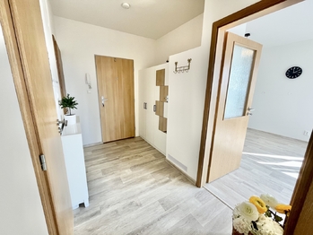 Prodej bytu 2+kk v osobním vlastnictví 63 m², Klecany