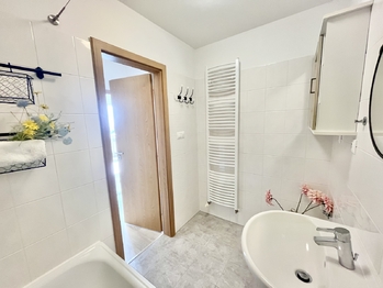 Prodej bytu 2+kk v osobním vlastnictví 63 m², Klecany