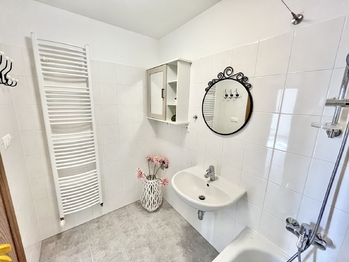 Prodej bytu 2+kk v osobním vlastnictví 63 m², Klecany