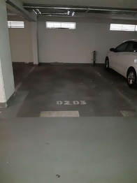 Pronájem garážového stání, Praha 9 - Libeň