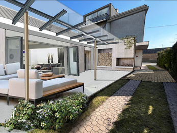 Prodej domu 320 m², Lutín