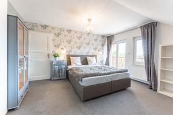 Prodej domu 399 m², Předenice