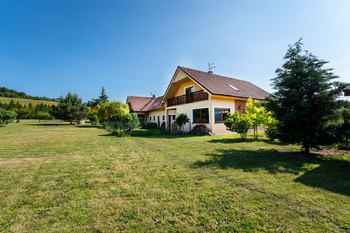 Prodej domu 399 m², Předenice
