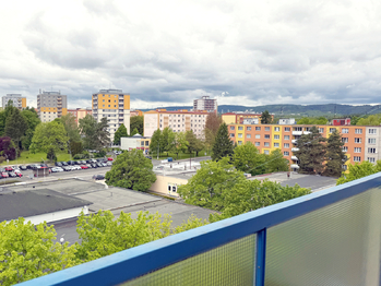 Výhled z balkonu - Prodej bytu 2+1 v osobním vlastnictví 63 m², Chodov