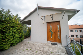 Nebytový prostor č.1 - Prodej domu 188 m², Praha 9 - Hloubětín