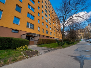 Prodej bytu 1+1 v osobním vlastnictví 30 m², Praha 4 - Chodov