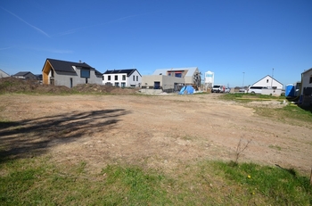 Pronájem pozemku 800 m², Slaný