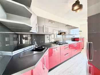 Prodej bytu 3+1 v osobním vlastnictví 80 m², Kladno