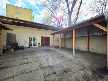 Pronájem obchodních prostor 550 m², Žatec