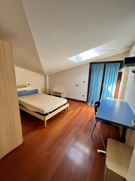 druhá ložnice s výstupem na terasu - Prodej bytu 3+kk v osobním vlastnictví 114 m², Montesilvano