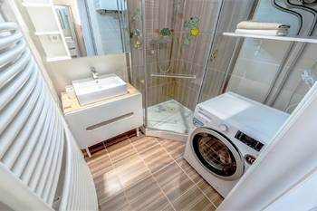 Prodej bytu 2+kk v osobním vlastnictví 44 m², Praha 10 - Záběhlice