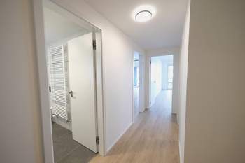 chodba - Pronájem bytu 2+kk v osobním vlastnictví 63 m², Praha 9 - Hloubětín