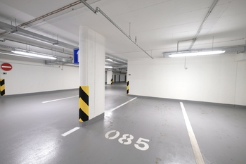 parkovací stání - Pronájem bytu 2+kk v osobním vlastnictví 63 m², Praha 9 - Hloubětín