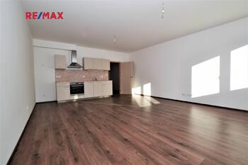 Pronájem bytu 1+kk v osobním vlastnictví 42 m², Plzeň